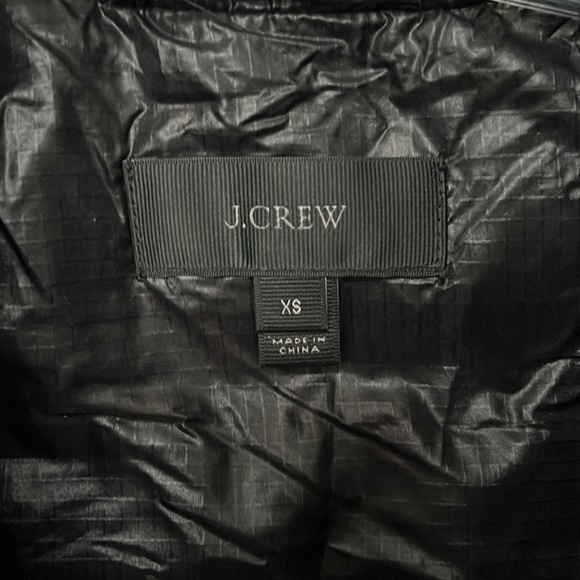 J Crew black Down puffer vest. Size XS in Excellent condition. - Picture 5 of 10